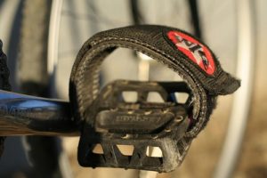 Strap pada pedal sepeda Fixie