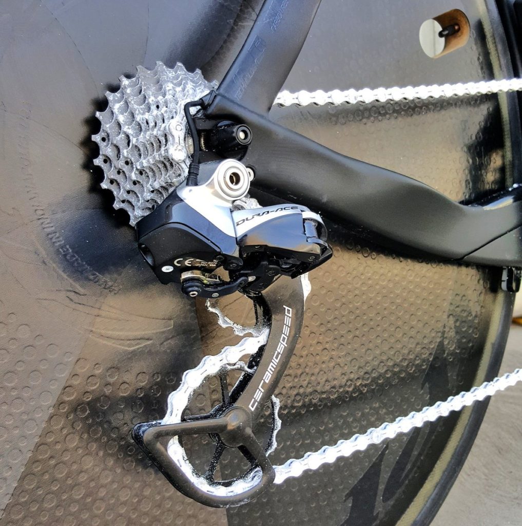 Pemakaian rantai sepeda keramik