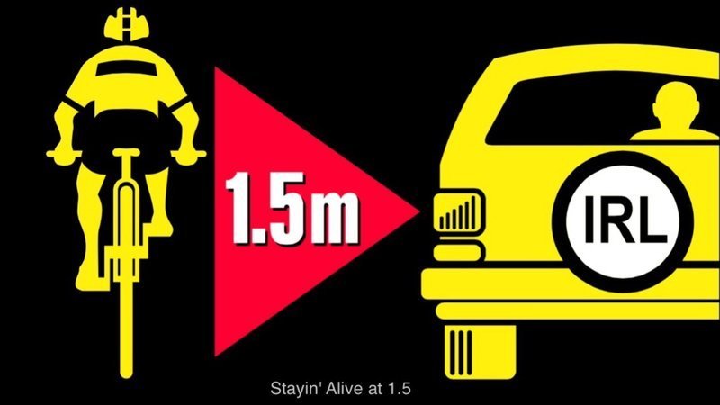 Jaga jarak sepeda ketika berpapasan